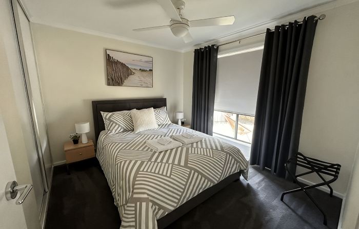 CandE on Wheelton-Centrally Located  Holiday Getaway Home in Kingscote!