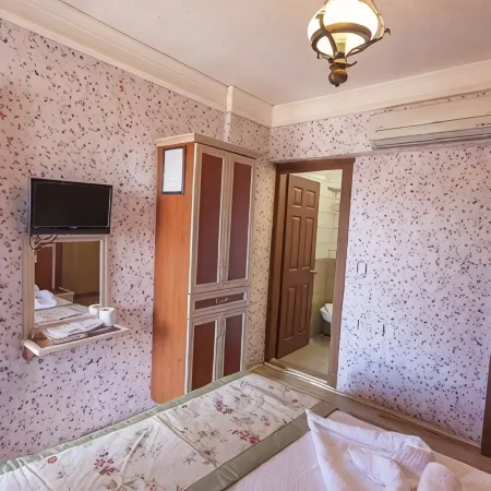 Mevsim Otel