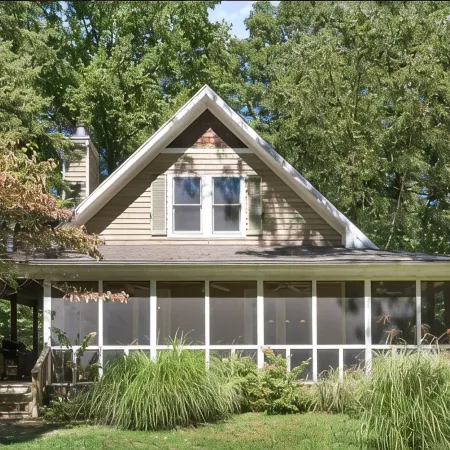 Oak Dunes - Walk to the beach from this Cozy home