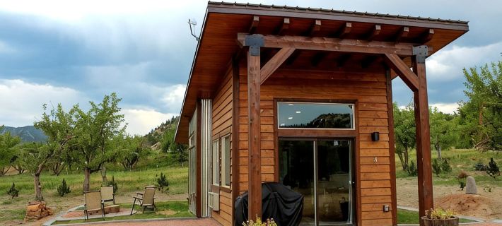 Modern Tiny House in Apple Orchard w/Mountain View! Between Zion and Bryce Hotels in Kane County