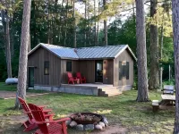 Little Sisu - Nordic Hideaway on Silverthorn Lake Hotels in Lenroot