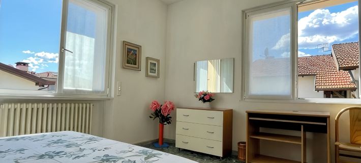 The blackbird's nest: garden and private parking. Hotels in Verbania