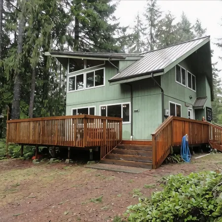 The Family Lake Place- 3 Bdrm- Year Round Hiking, Boating, Fishing