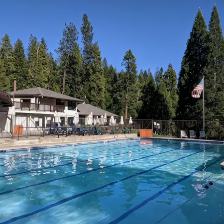 W House in BLS, Game Room, Fire Pit, Hot Tub, Central AC&Heat, Pet friendly!
