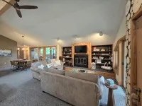 Lake-Golf-Ski Condo  w/ Great Views & Boat Parking - 4-Star