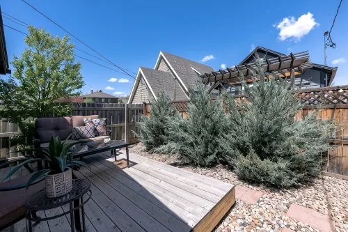 Adorable Bungalow w/ Private Patio Mins away from Downtown Rapid City - con encanto