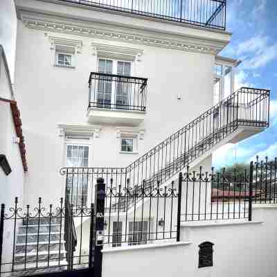 Villa Donna Olga - a stone's throw from the sea and Sorrento Hotel Exterior