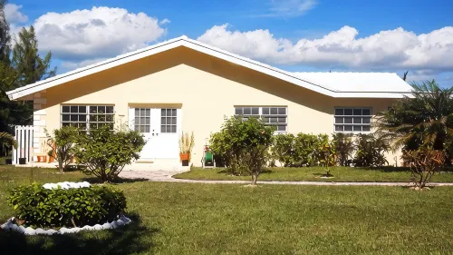 Spacious 4-Bedroom Villa, on a Lovely Waterway, with Beach and Ocean Views