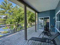 Blue Lodge with cozy winter garden and direct lake access - 2-stjärniga