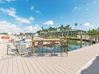 Condo at the Bay with Resort-Style Amenities, Pool, Tiki Bar Hotels in Whitfield