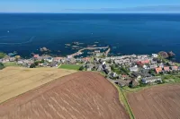 Charming fishermans cottage within minutes of beach and harbour - 4 звезды