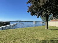 Lake Frontage, swimming area, close to golf Hotels in Green Lake County