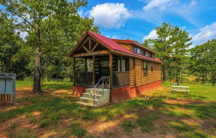 Barnwell Mountain Cabins #1: Cabin/tiny home w/loft in Gilmer across from BMRA