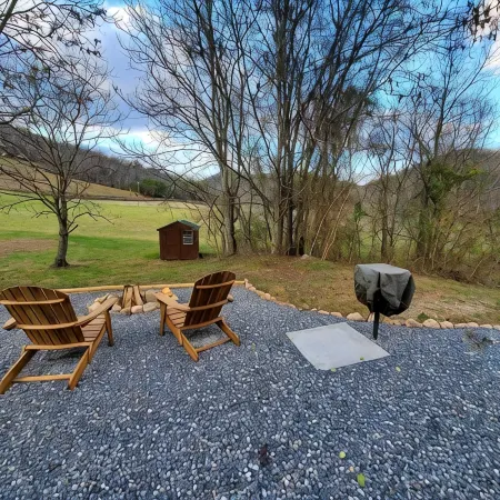 The Banty Rooster - A Couples Getaway in the Mountains of East Tennessee