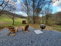 The Banty Rooster - A Couples Getaway in the Mountains of East Tennessee