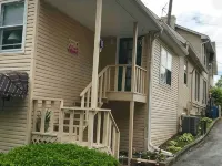 Spacious 3 Bedroom in Downtown Danville: Welcome to 4th Street Retreat 보일 카운티 호텔