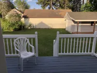Central located. Includes finished 2 car garage! 1 minute from beach! - Homestays