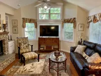 2.8 Miles to Downtown Highlands, Easy Access - 4-Star