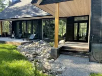 Après Cabin - Designer Lake Cabin Near North Cascade National Park in Mazama, WA