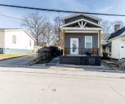 Historic Shotgun House Downtown Georgetown