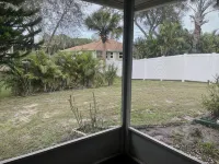 Heavenly Sunshine Hideaway- Spacious, Cozy, VERY Clean, and Quiet Community!