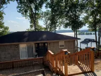 Lakeshore Cottage in Cadiz, Ky has waterfront panoramic views of Lake Barkley! - Parvekkeita