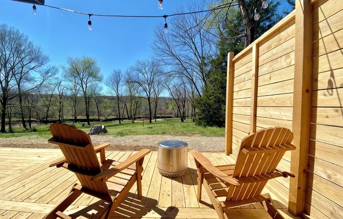 The Floy at High Bank – Charming Elk Riverfront Tiny Cabin in Scenic Noel, MO