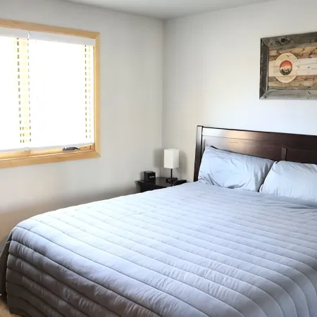 Top floor two level 2 bedroom, Mountain View!