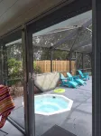 Beautiful Lake Front cottage w/ heated pool & Hot Tub, 23 miles from Disney - Private Pool