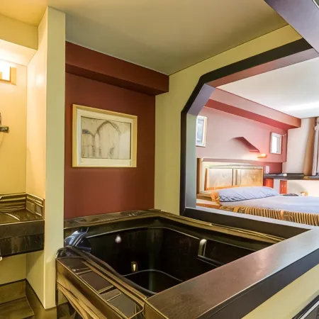 Bay City Inn