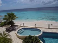 Best Beachfront Location. Spectacular ocean view. Luxury accommodations. - Beach