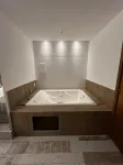 Golden Towers Hotel - Hot Tub