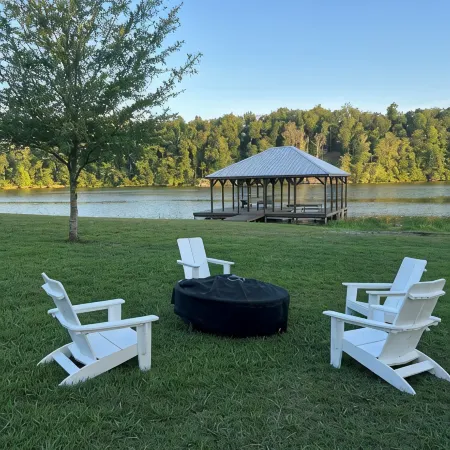 Neely Henry Lake bungalow with 3 bedrooms and 2 baths