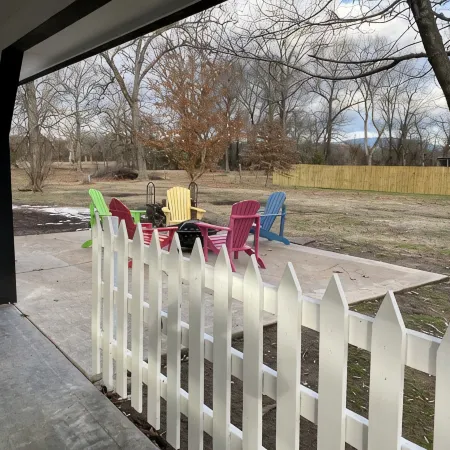 Remodeled country home w/firepit, super close to great hiking trails