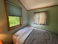 Cabin 7 "Bayside" 2 Br, 4 pp, Lakefront with Dock, Access to Boats!