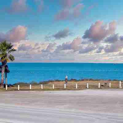 Waterfront Views in Rockport–FultonStay at Our Charming Motel Room. Fitness & Recreational Facilities