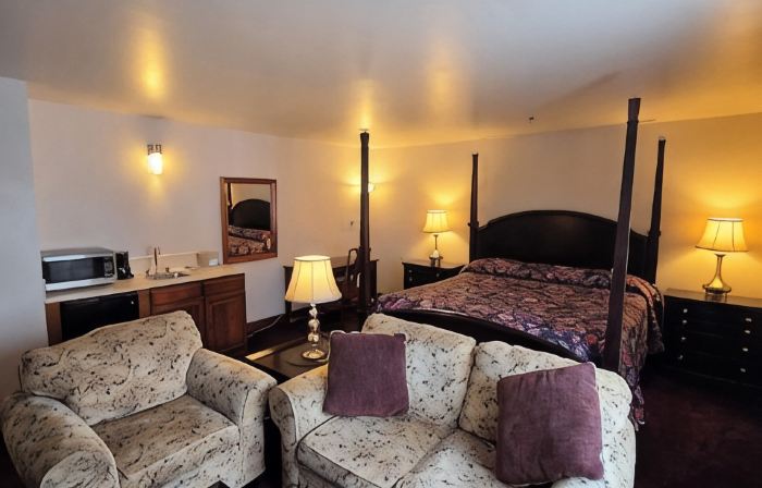 Benny's Colville Inn