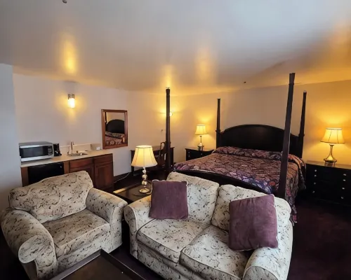 Benny's Colville Inn Hotels in Stevens County