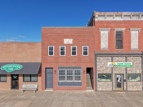 Nebraska Luxe: Downtown St. Paul, NE - Apartments