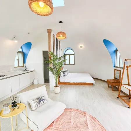 Seogwipo Olledom Pension Отели рядом с достопримечательностью «Тематический парк Sunrise Lands»