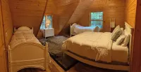 Charming Mountain View Cabin, Rumbling Bald, Lake Lure - Chalets