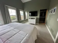Meet Me at the Beach-4Bd/3.5 Bath-Across Street from Golf/Lake/Jean Klock Beach - 4つ星