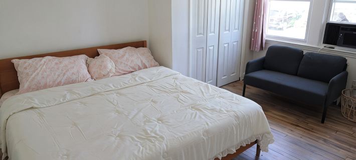 Spacious 4-bedroom suburban townhome near Baltimore safe peaceful king beds Hotels in Baltimore County