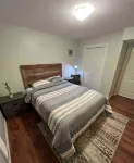 Beautiful Entire 2 Bedroom Suite - Condos