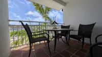 Stunning Marina-Front Townhome in South Bimini: Steps to pristine beaches - Homestays