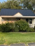 Enchanting 3 bedroom cape home with WiFi in Buffalo - Homestays