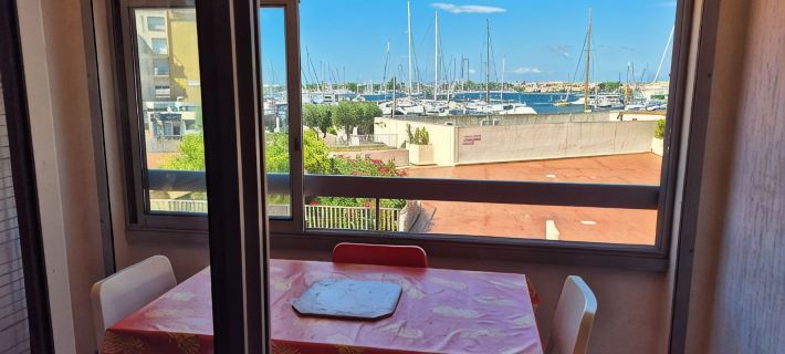 Studio cabin cap d'agde with view of old port Hotels in Agde