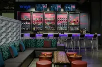 Aloft Miami Aventura - بار
