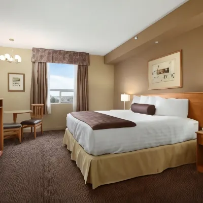 Days Inn & Suites by Wyndham West Edmonton Hotels in der Nähe von Einkaufszentrum West Edmonton Mall