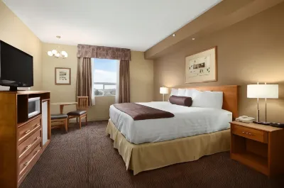 Days Inn & Suites by Wyndham West Edmonton โรงแรมใกล้Edmonton Event Centre